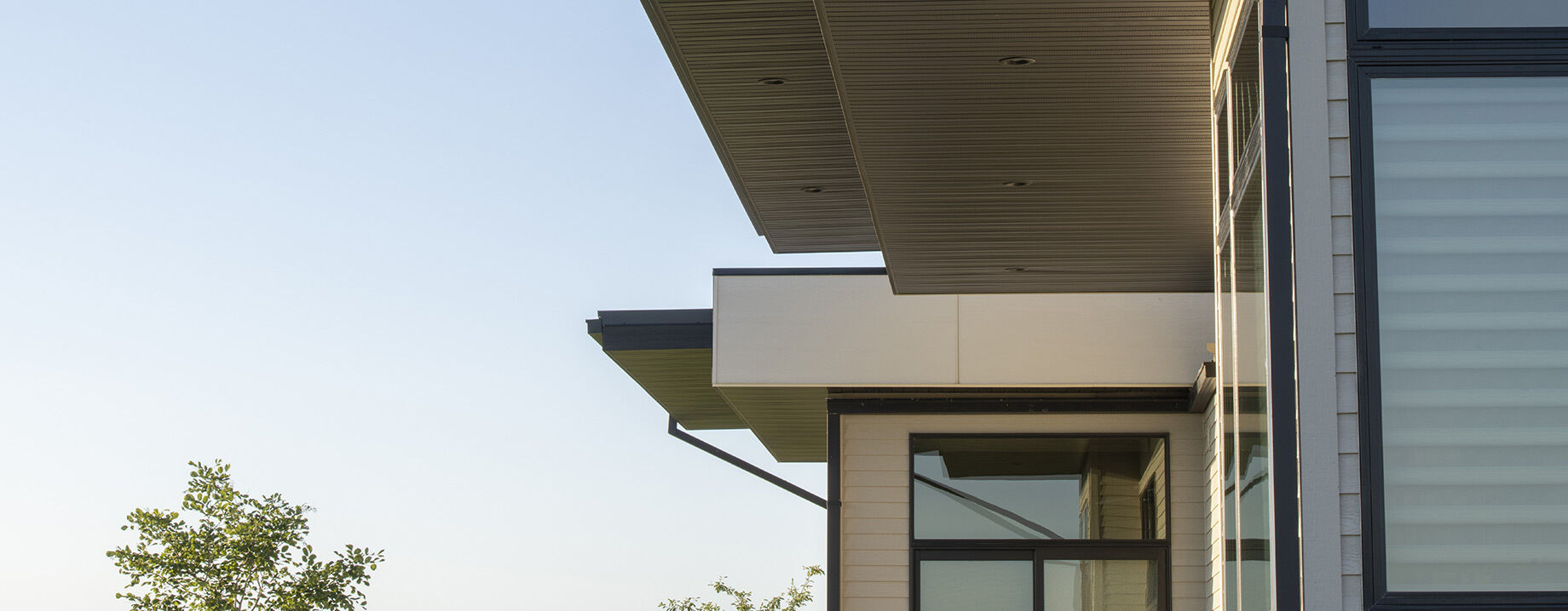 The Allure of Modern Minimalism in Home Exterior Trends: A Fusion of Simplicity and Sophistication
