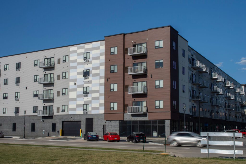 NorthernLts_Apt_7456