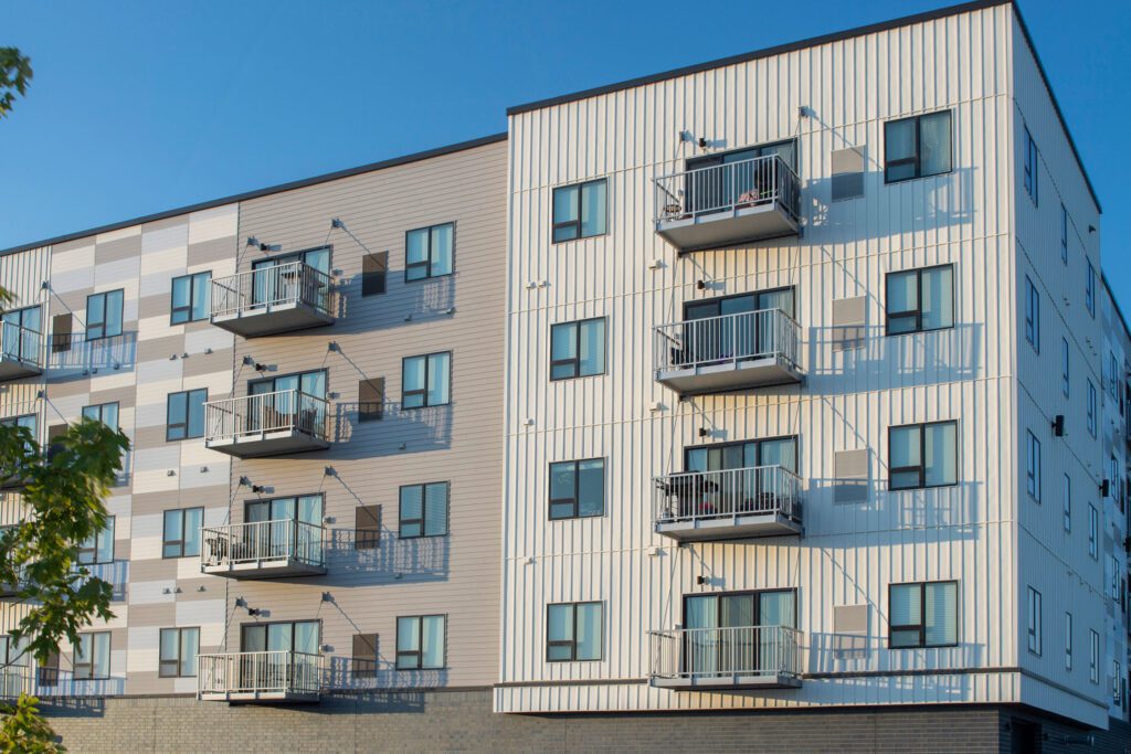 NorthernLts_Apt_7829