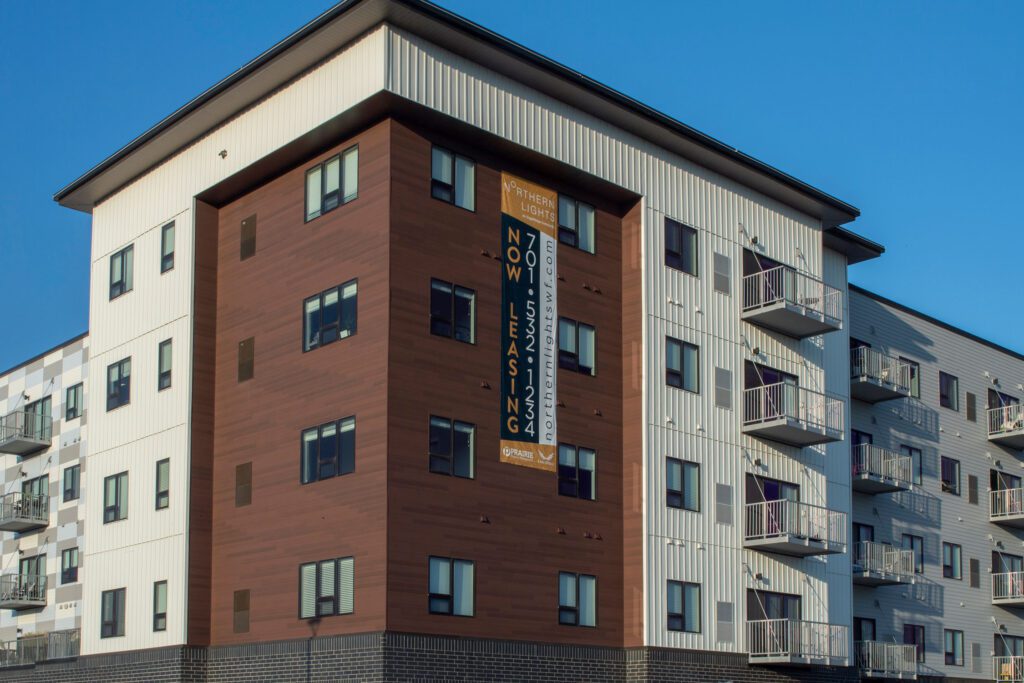 NorthernLts_Apt_7913