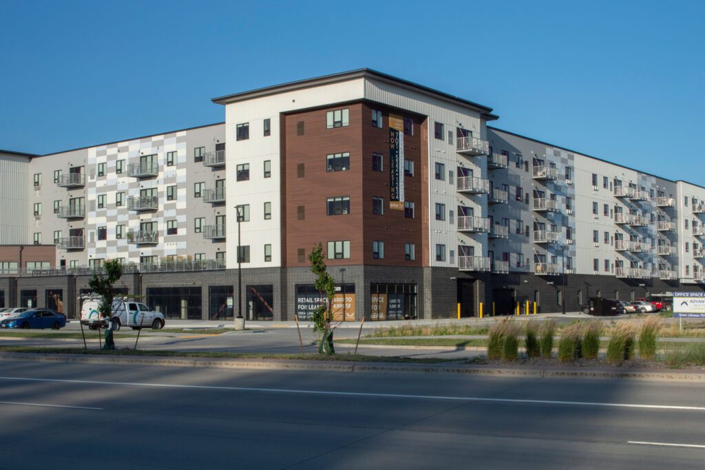 NorthernLts_Apt_8008