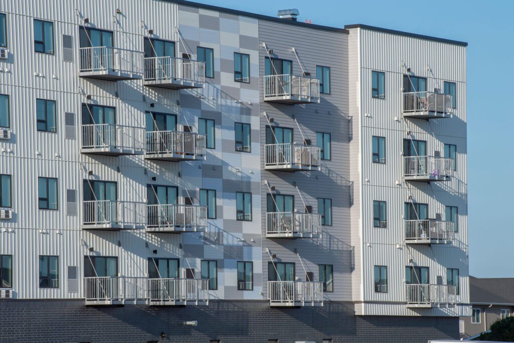 NorthernLts_Apt_8080